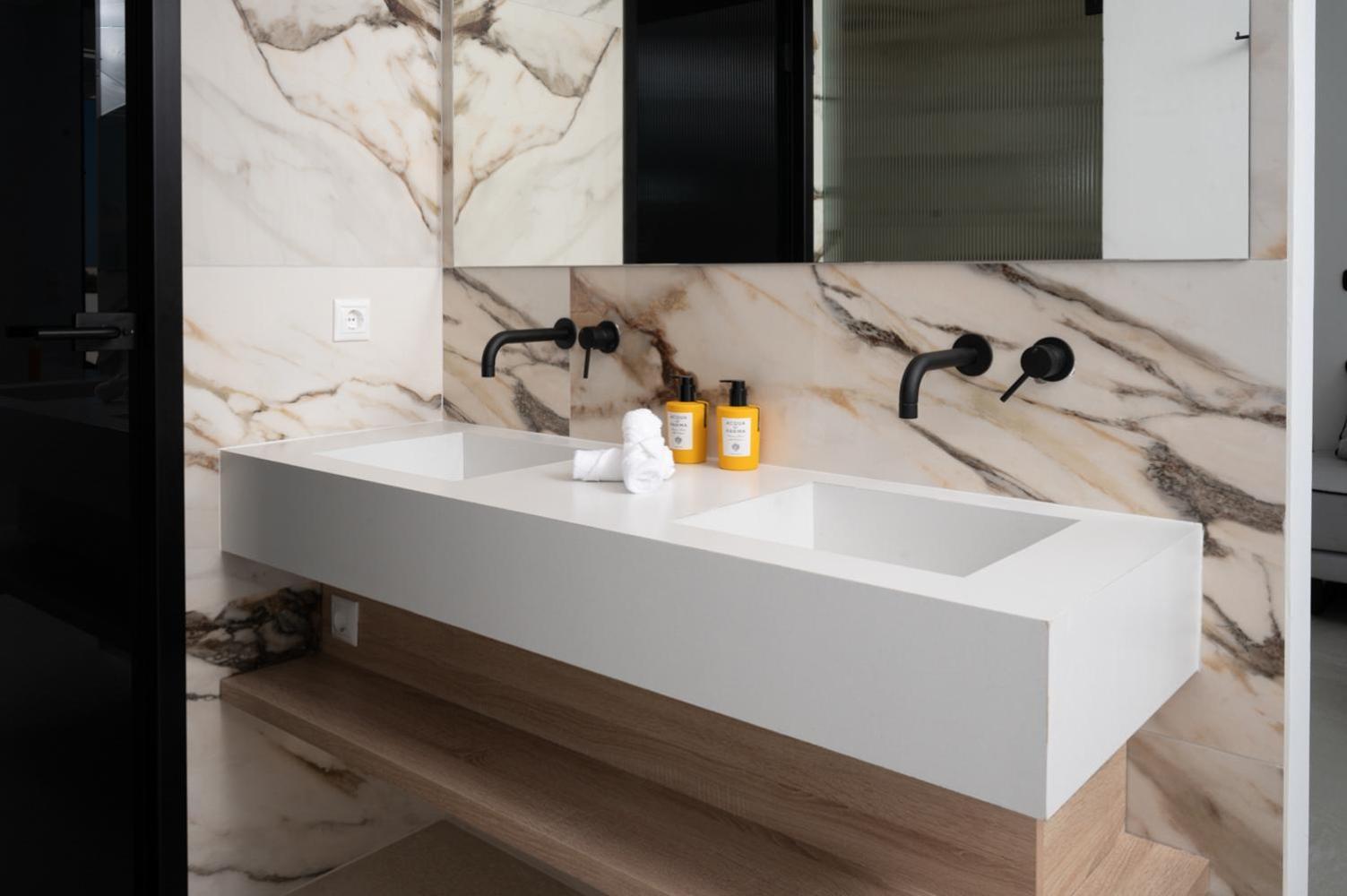 הרסוניסוס Sardines Luxury Suites מראה חיצוני תמונה