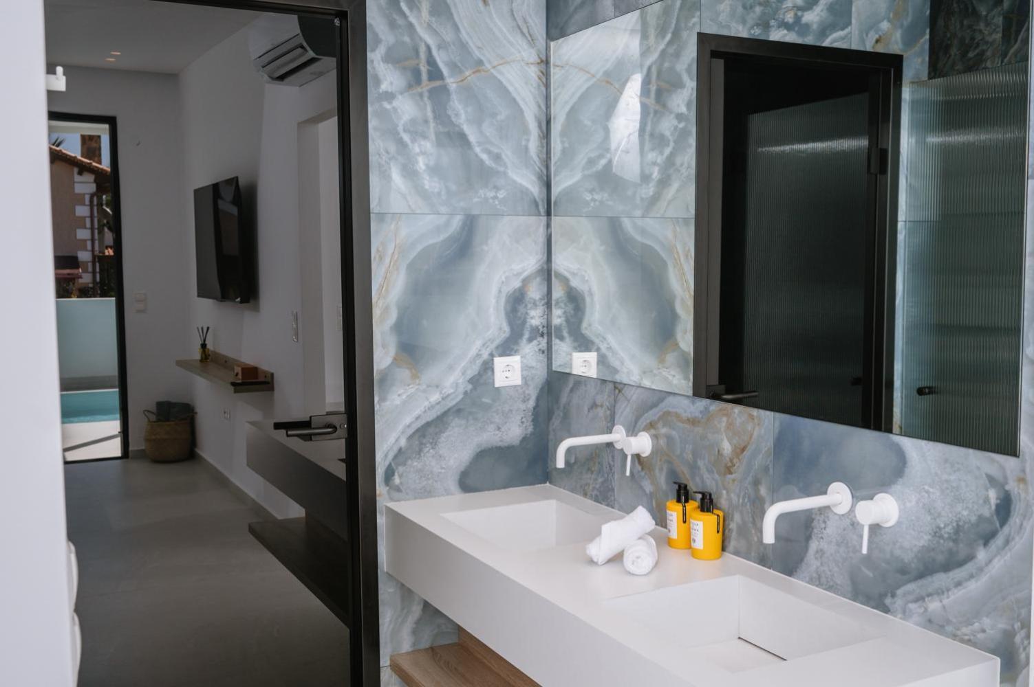 הרסוניסוס Sardines Luxury Suites מראה חיצוני תמונה